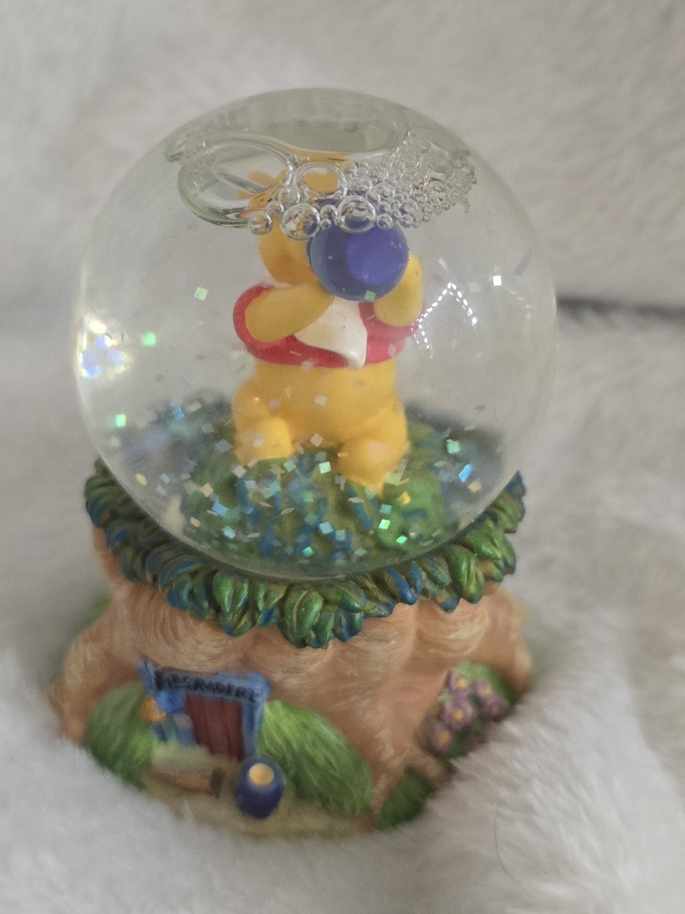 Disney Winnie The Pooh Glitter Globe
